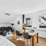 Citychalet- 73M2-Boxspringbett-Neu Renoviert-Kueche-Sehr Ruhig